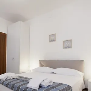 ca-riolfo.hotelinveneto.com/