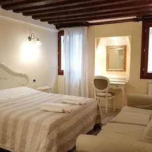 ca-venere-apartments-cannaregio.hotelinveneto.com/